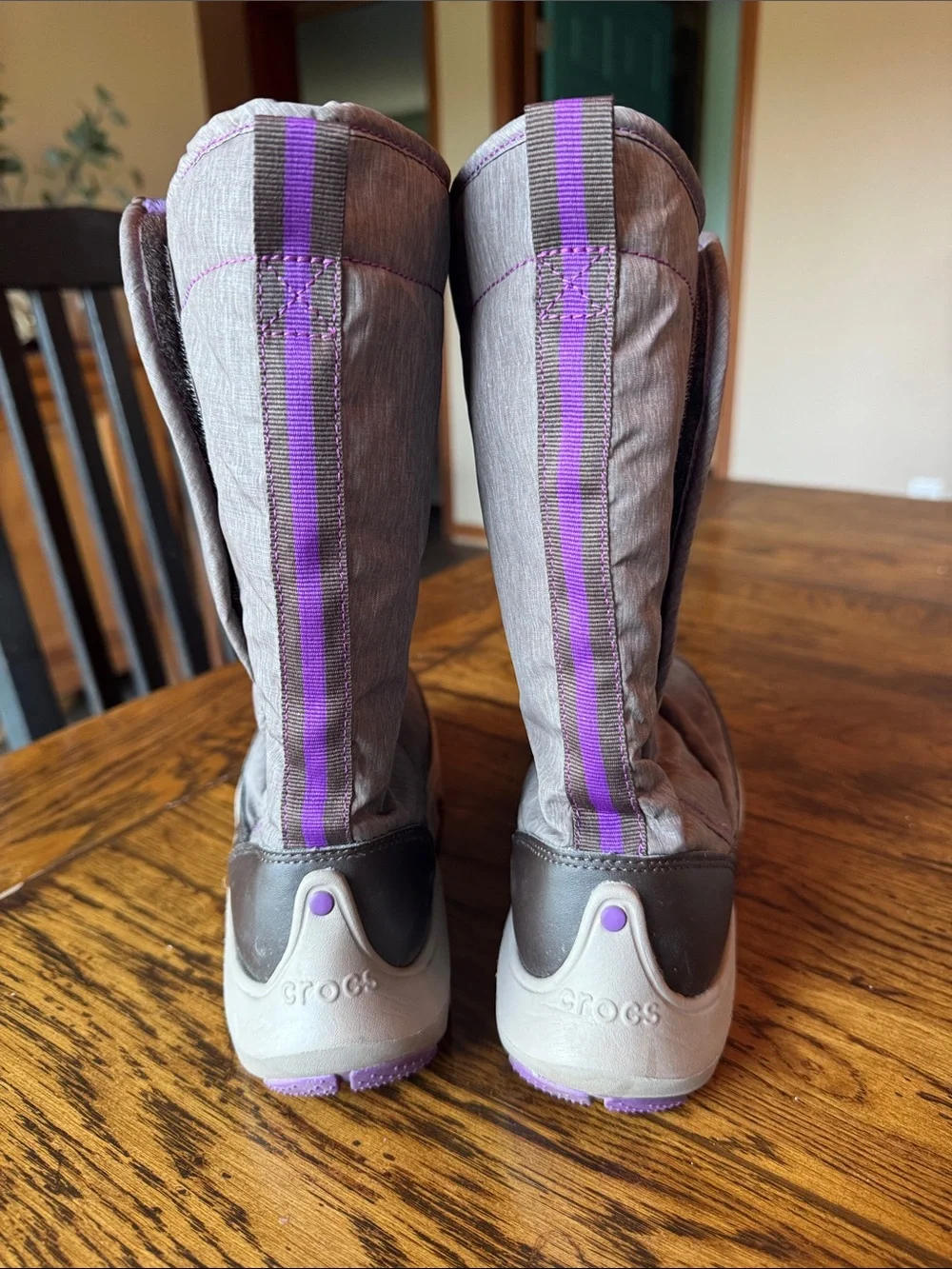 CROCS Duet Busy Day Fleece Lined Mid Calf Boots with Purple Lining Size 8
